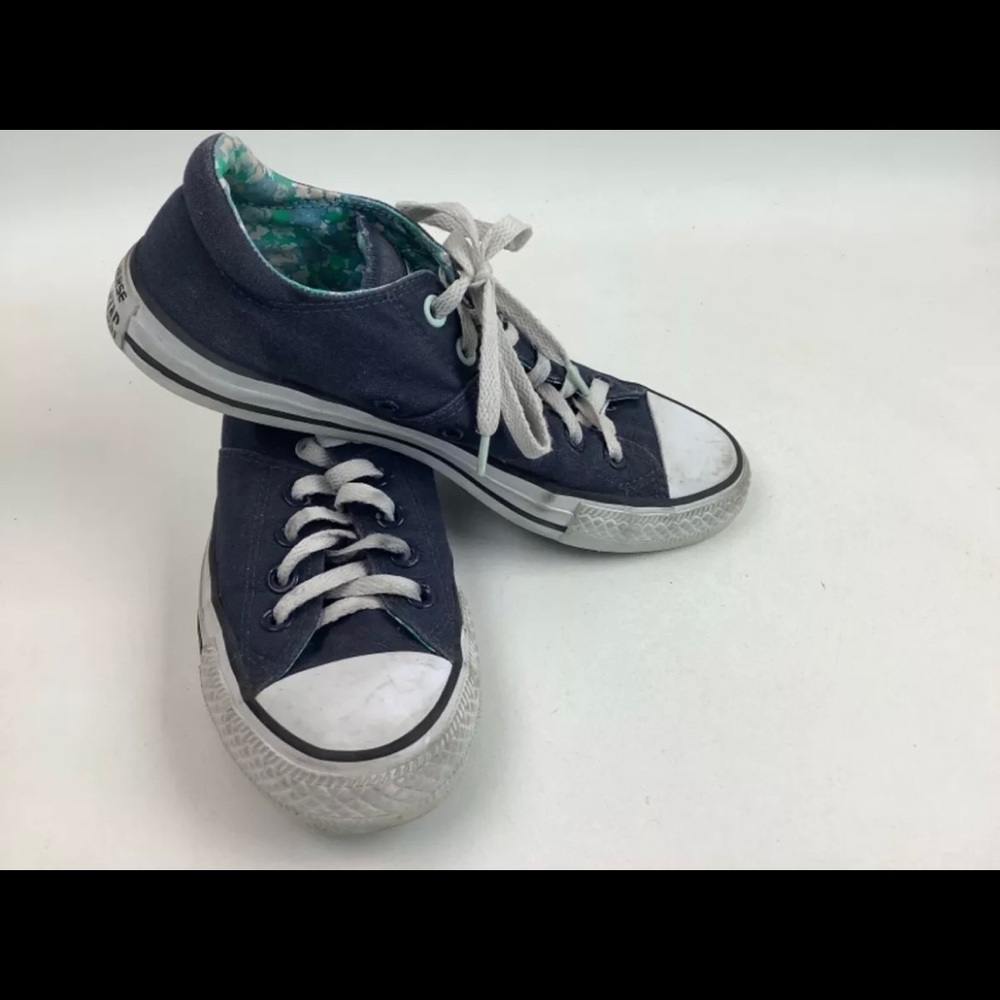 Converse size 8